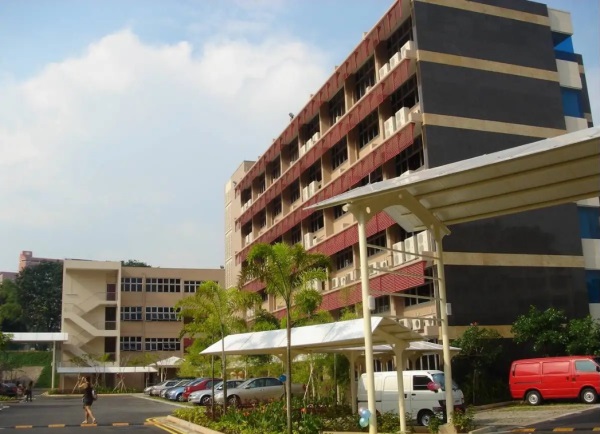 新加坡东亚管理学院教师队伍和教学质量